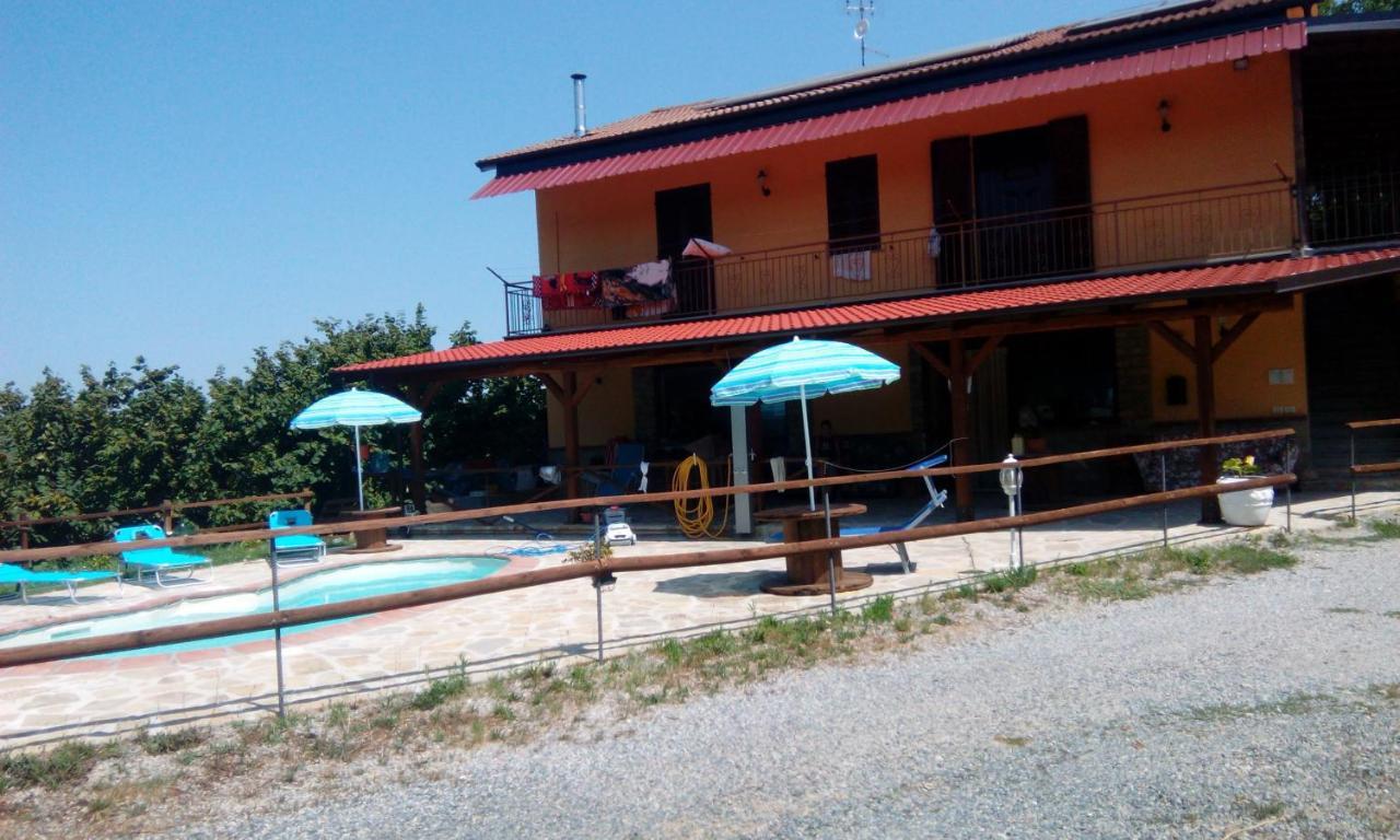 Agriturismo Nizur'In Roccaverano Bagian luar foto