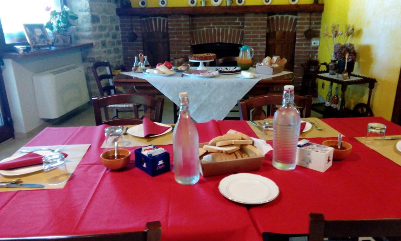 Agriturismo Nizur'In Roccaverano Bagian luar foto